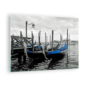 Quadro em vidro - Gôndolas azuis tendo como pano de fundo a paisagem veneziana - 70x50cm - Veneza pensativa - Decoração de parede moderna para a sala de estar e quarto ARTTOR