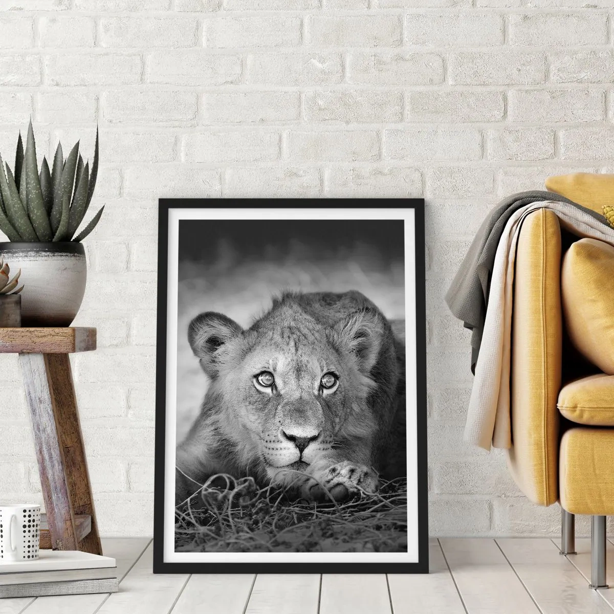 Pôster com moldura preta - Um jovem leão em tons monocromáticos - 50x70cm - Cachorro real - Decoração de parede moderna para a sala de estar e quarto ARTTOR