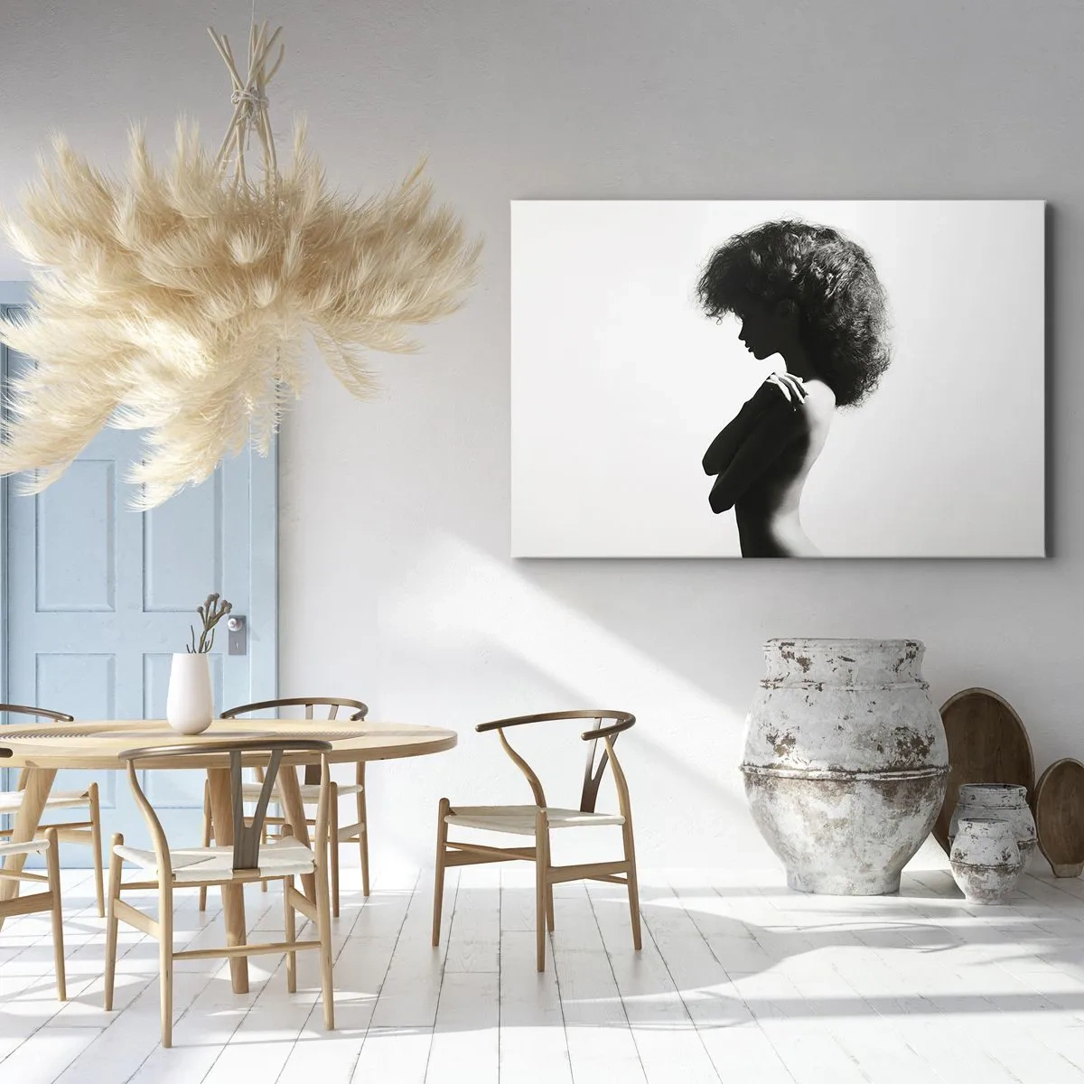 Quadro em tela - Uma silhueta sutil de uma mulher em tons de preto e branco sobre um fundo claro - 70x50cm - Como uma flor em um caule fino - Decoração de parede moderna para a sala de estar e quarto ARTTOR