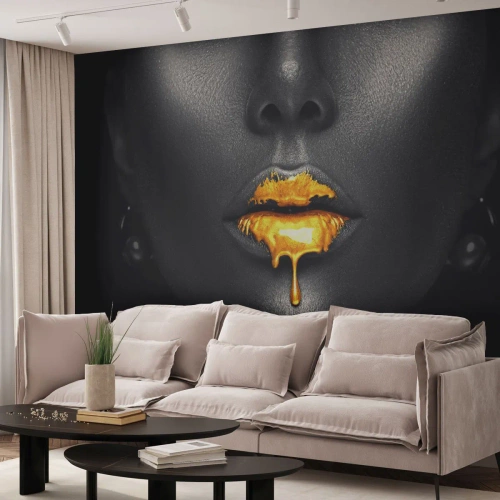 Papel de Parede Premium Canvas - Boca dourada - Abstração, Boca de mulher, Rosto de Mulher - 350x256 cm