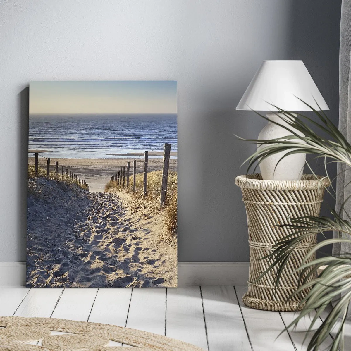 Quadro em tela - O som do mar, o canto dos pássaros, a praia selvagem entre a relva... - 50x70 cm