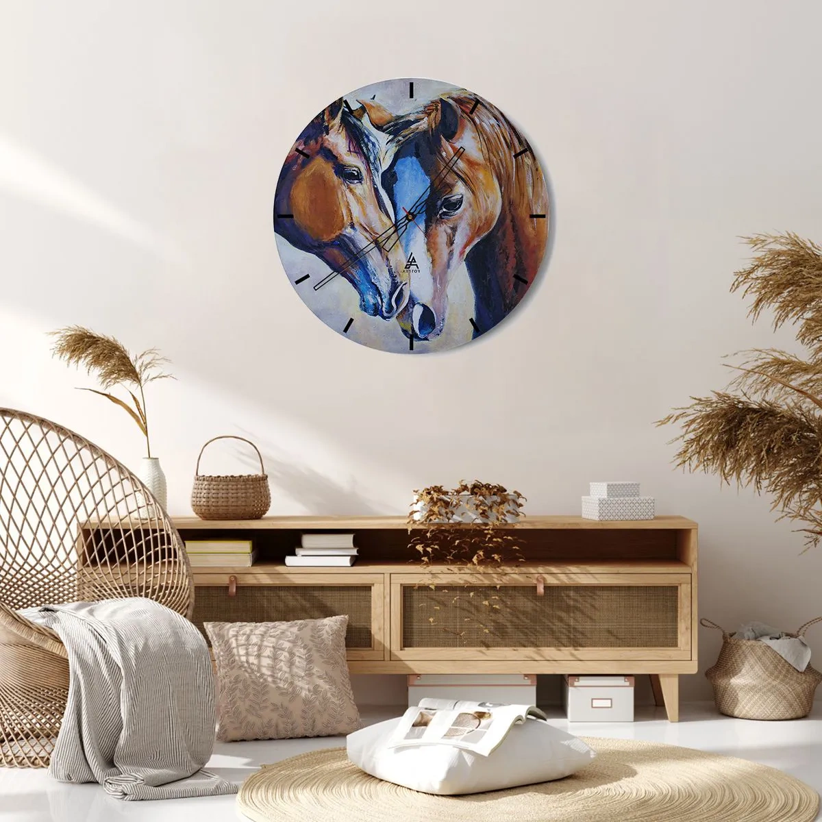 Relógio de parede - Relógio em vidro - Uma pintura de dois cavalos em estilo pictórico com cores vivas. - 30x30cm - Isso é amizade? Isso é amor? - Decoração de parede moderna para a sala de estar, cozinha e quarto ARTTOR