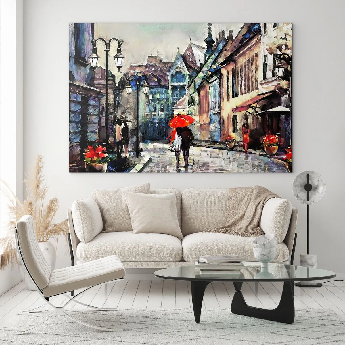 Quadro em vidro - Um casal sob um guarda-chuva vermelho passeando por uma rua pitoresca - 70x50cm - Chuva para dois - Decoração de parede moderna para a sala de estar e quarto ARTTOR