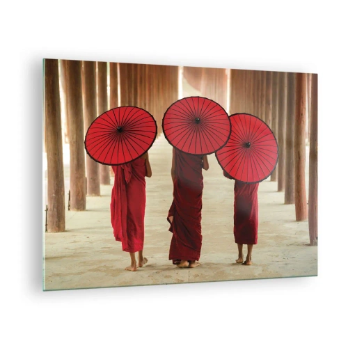 Quadro em vidro - Monges com guarda-chuvas vermelhos caminhando por um corredor de madeira - 70x50cm - A caminho da Terra Pura - Decoração de parede moderna para a sala de estar e quarto ARTTOR