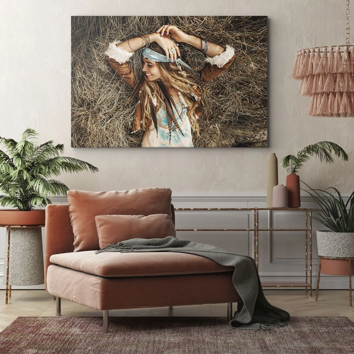 Quadro em tela - Mulher estilo boho deitada no feno - 70x50cm - A caminho do verão do amor - Decoração de parede moderna para a sala de estar e quarto ARTTOR