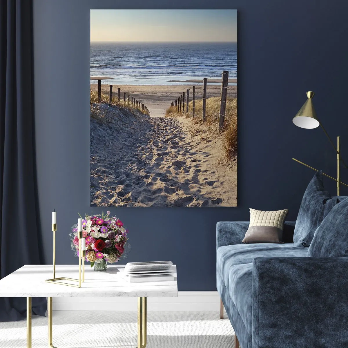 Quadro em vidro - O som do mar, o canto dos pássaros, a praia selvagem entre a relva... - 70x100 cm
