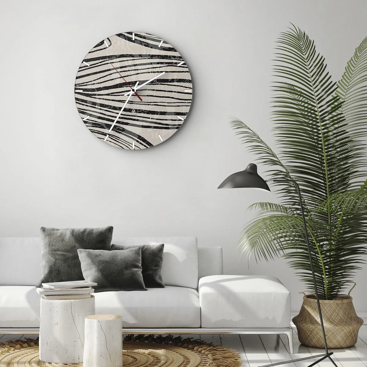 Relógio de parede - Relógio em vidro - Linhas pretas sobre fundo bege em arranjo rítmico - 30x30cm - Piscina em linha - Decoração de parede moderna para a sala de estar, cozinha e quarto ARTTOR