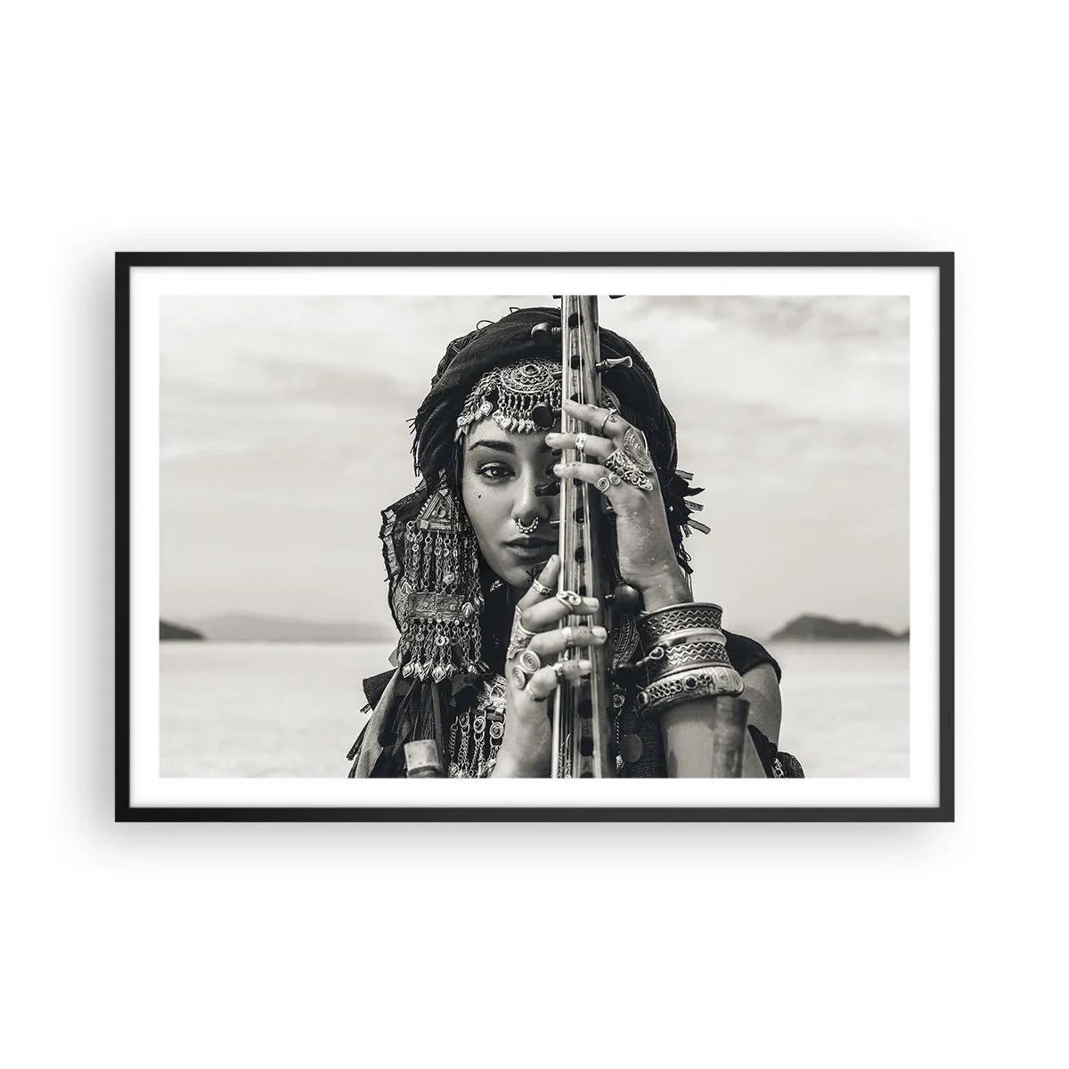 Pôster com moldura preta - A própria música oriental - 91x61 cm