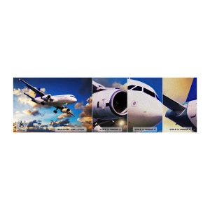 Amostra de papel de parede Premium Sand - Viagem em branco e azul - Avião, Viagem, Céu com nuvens - 100x30 cm