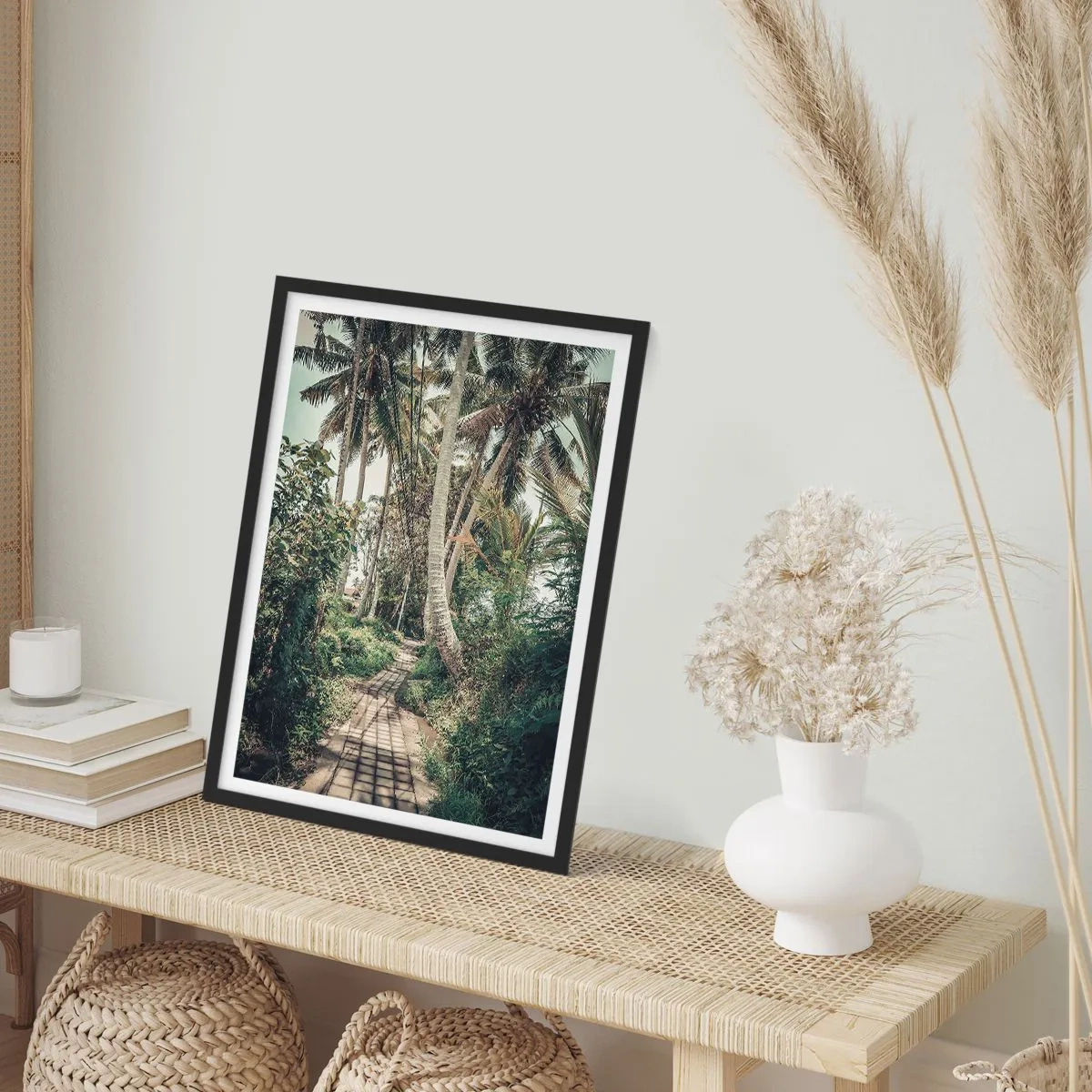 Pôster com moldura preta - Um caminho exótico entre palmeiras em uma paisagem tropical - 50x70cm - Beco das palmeiras - Decoração de parede moderna para a sala de estar e quarto ARTTOR