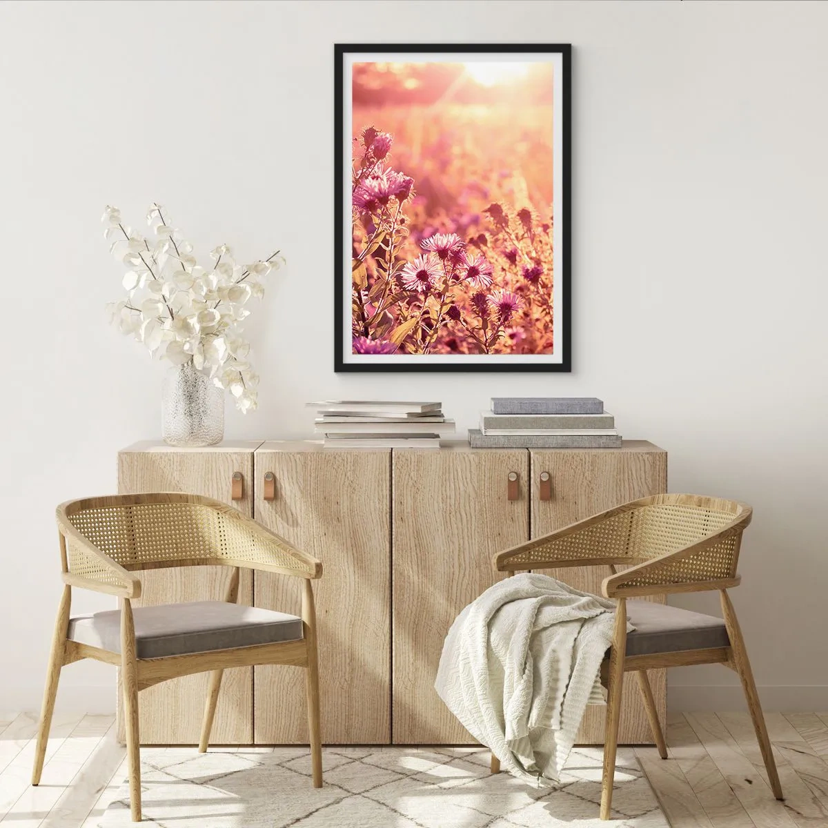 Pôster com moldura preta - Um campo de flores roxas à luz do pôr do sol - 50x70cm - Antes do verão acabar - Decoração de parede moderna para a sala de estar e quarto ARTTOR