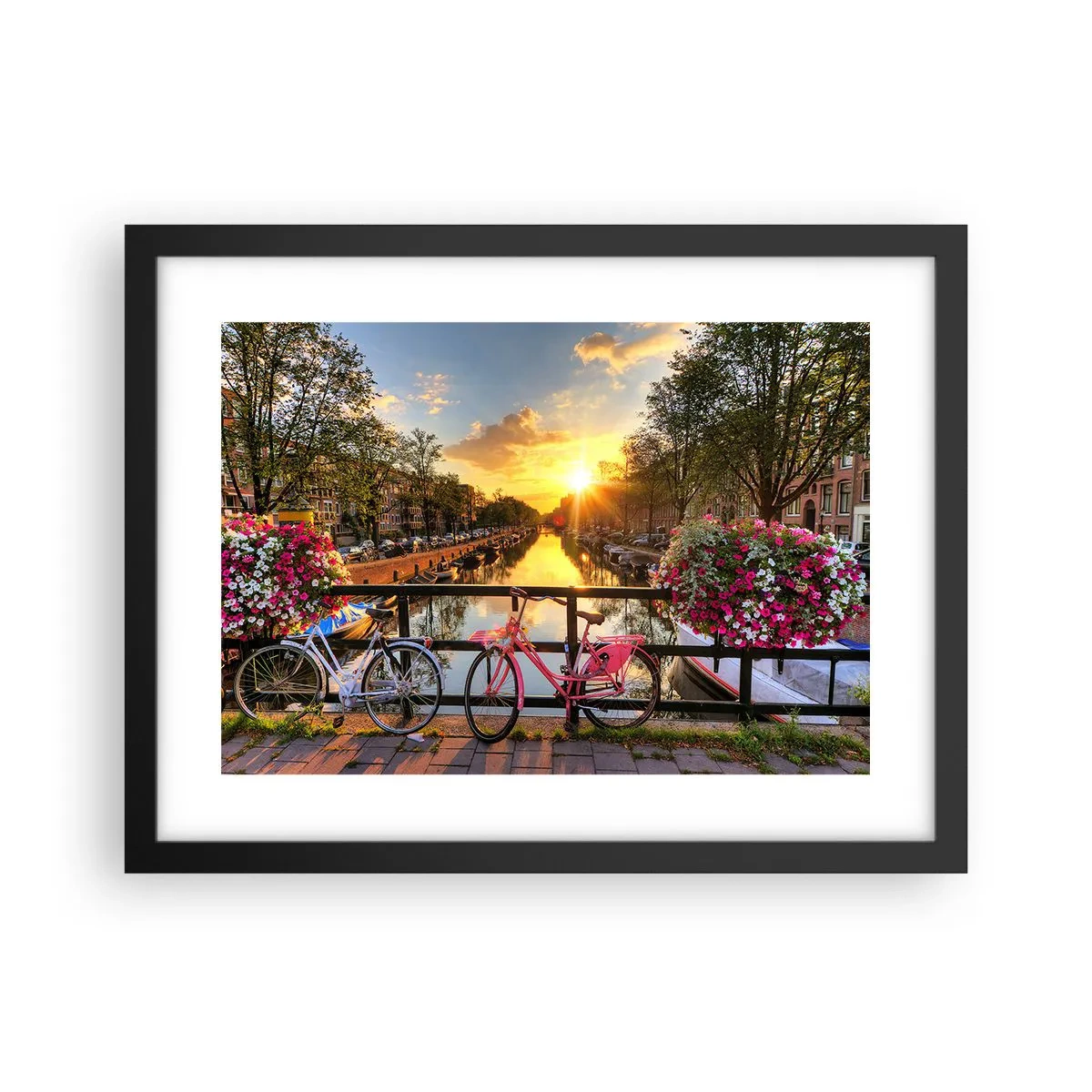 Pôster com moldura preta - Manhã de primavera em Amsterdã - 40x30 cm
