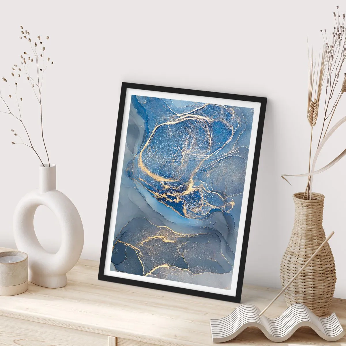 Pôster com moldura preta - Pó dourado - 61x91 cm