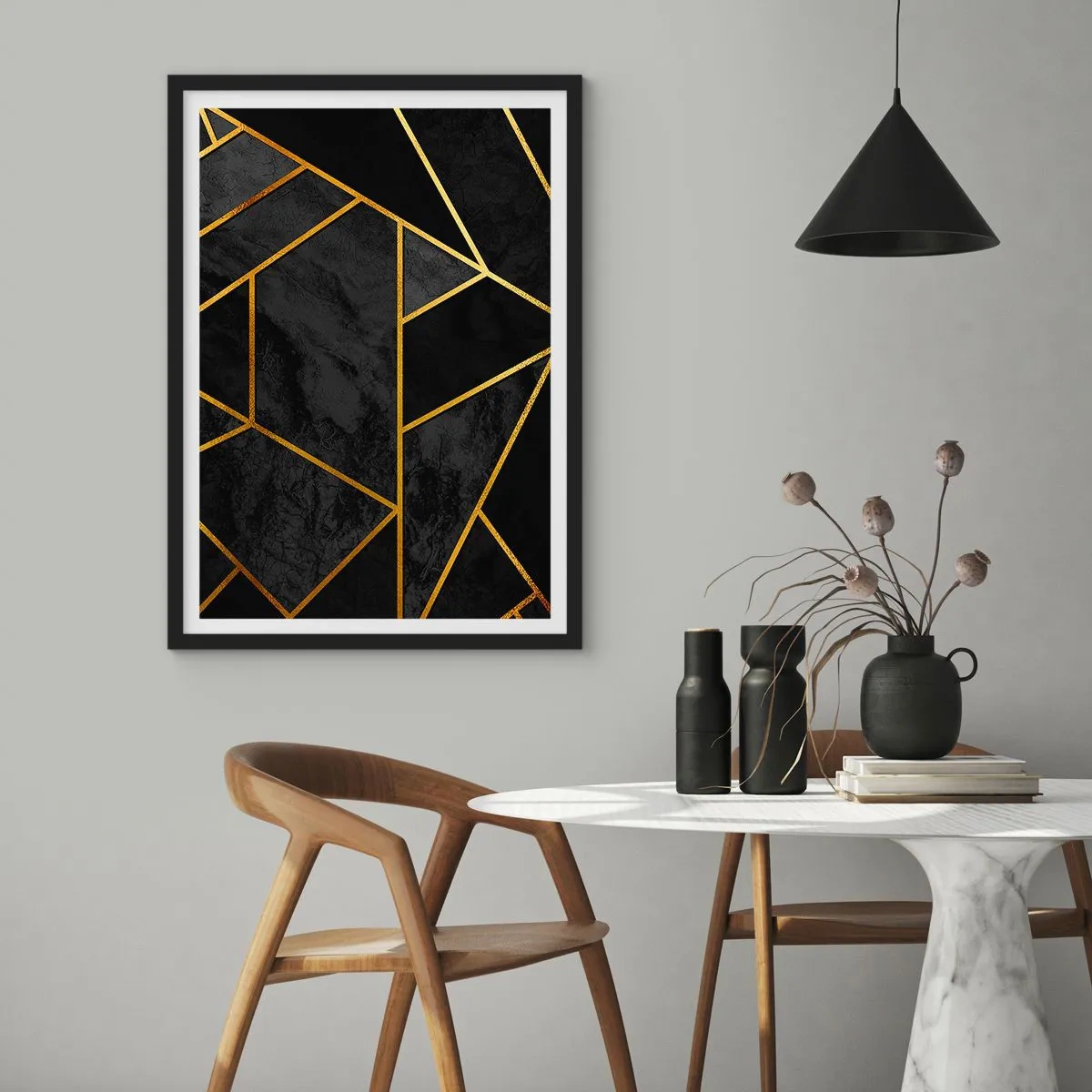 Pôster com moldura preta - Padrões geométricos em ouro sobre fundo preto - 50x70cm - Escuridão e esplendor - Decoração de parede moderna para a sala de estar e quarto ARTTOR