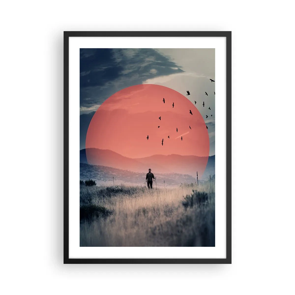 Pôster com moldura preta - Um homem caminhando por um campo contra um sol vermelho - 50x70cm - Em casa - Decoração de parede moderna para a sala de estar e quarto ARTTOR