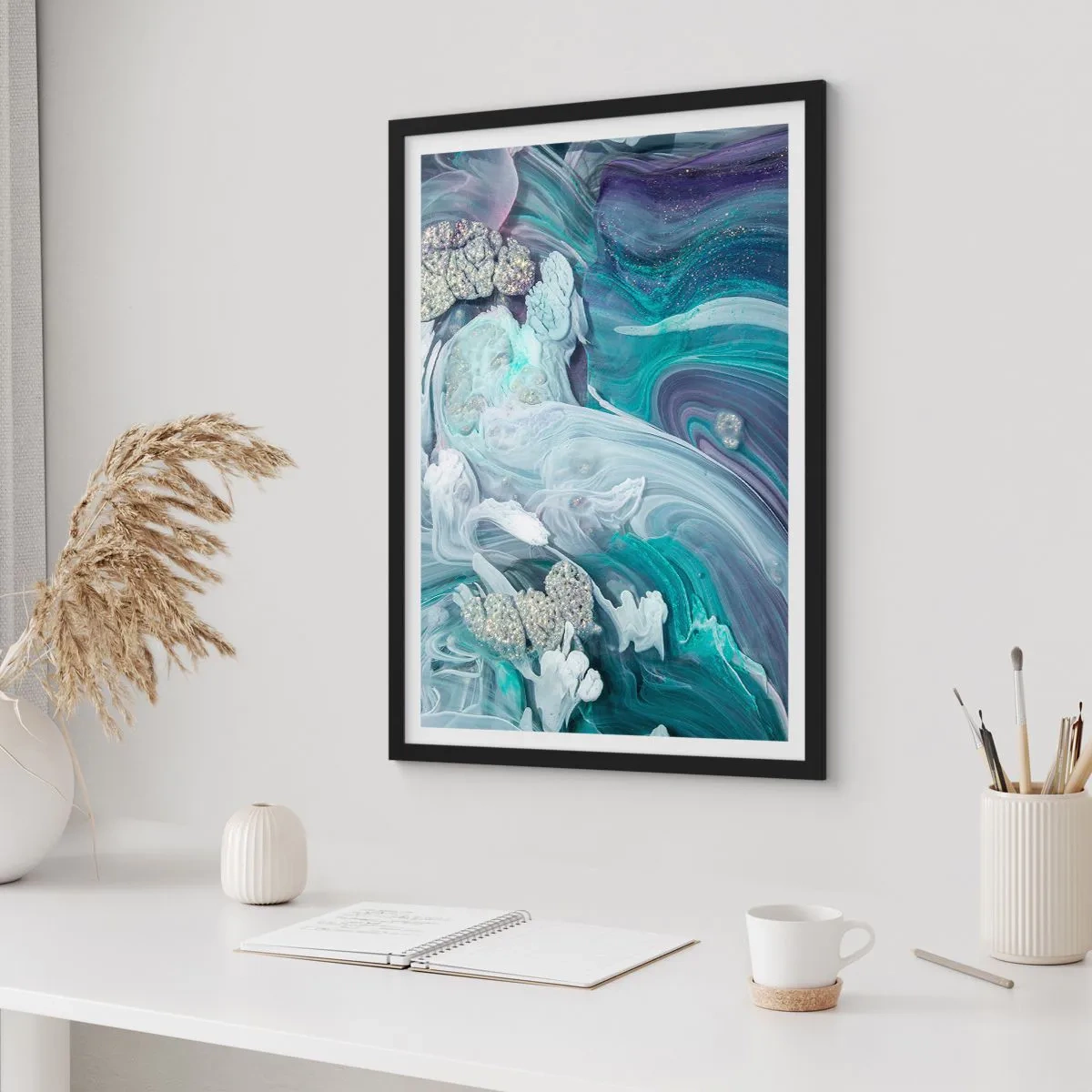 Pôster com moldura preta - Um motivo abstrato com texturas e redemoinhos azuis e verdes. - 50x70cm - Correntes de azul - Decoração de parede moderna para a sala de estar e quarto ARTTOR