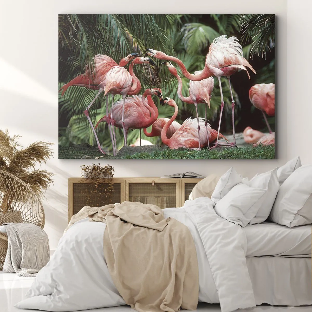 Quadro em tela - Um grupo de flamingos em um ambiente tropical cercado por palmeiras - 70x50cm - Fofocas da tarde - Decoração de parede moderna para a sala de estar e quarto ARTTOR