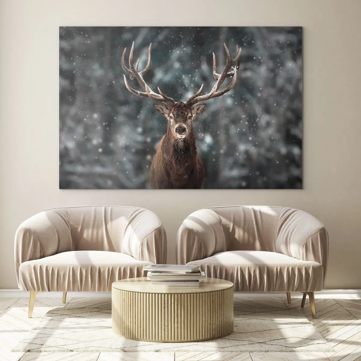 Quadro em vidro - Um cervo orgulhoso em uma floresta de inverno em meio à neve caindo - 70x50cm - O rei coroado da floresta  - Decoração de parede moderna para a sala de estar e quarto ARTTOR