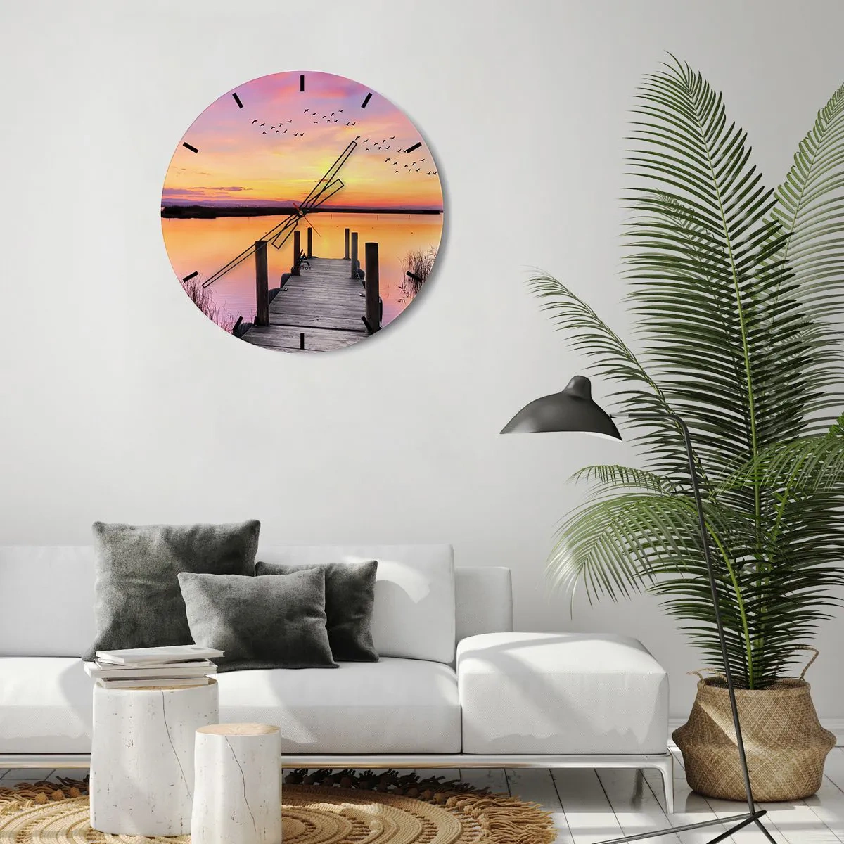 Relógio de parede - Relógio em vidro - Um píer em um lago ao pôr do sol, pássaros voando para longe - 30x30cm - Silenciosa Alvorada Violeta  - Decoração de parede moderna para a sala de estar, cozinha e quarto ARTTOR