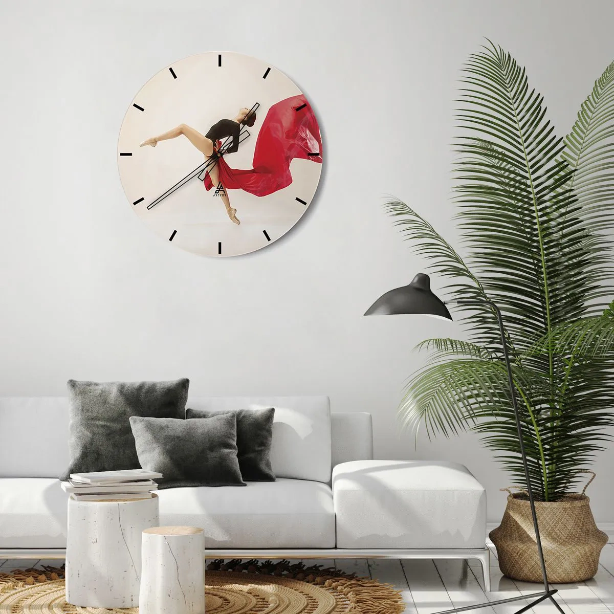 Relógio de parede - Relógio em vidro - Uma dançarina em pose dinâmica com tecido vermelho - 30x30cm - Vermelho e preto - Decoração de parede moderna para a sala de estar, cozinha e quarto ARTTOR