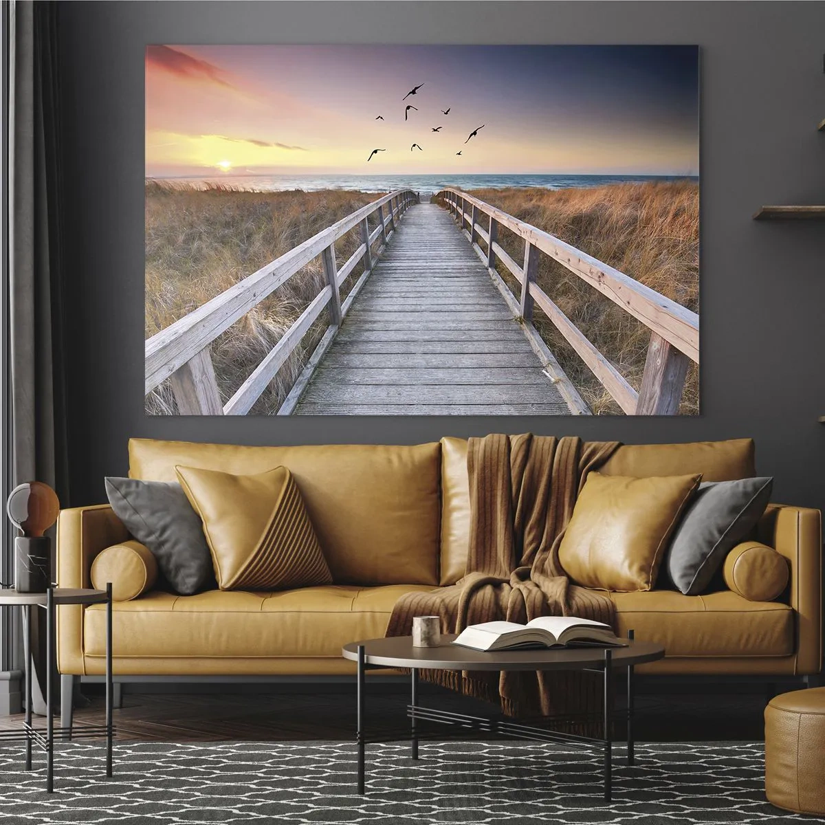 Quadro em vidro - Uma passarela de madeira sobre as dunas que leva à praia ao pôr do sol - 70x50cm - O espaço das alturas - Decoração de parede moderna para a sala de estar e quarto ARTTOR