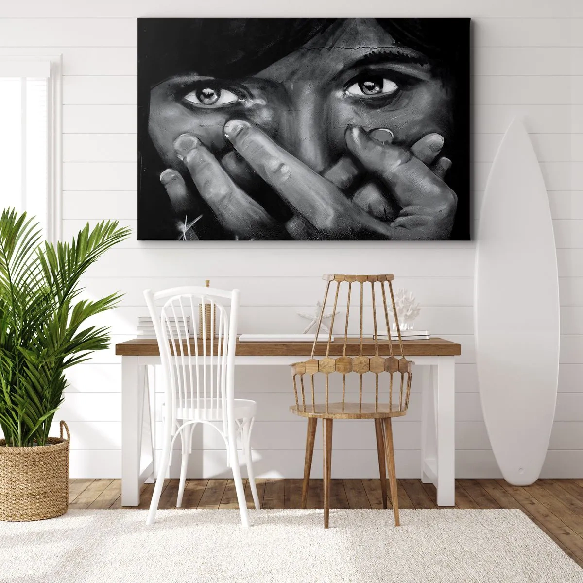 Quadro em tela - Retrato em preto e branco de uma mulher cobrindo o rosto com as mãos. - 70x50cm - Não vou dizer quem pintou - Decoração de parede moderna para a sala de estar e quarto ARTTOR