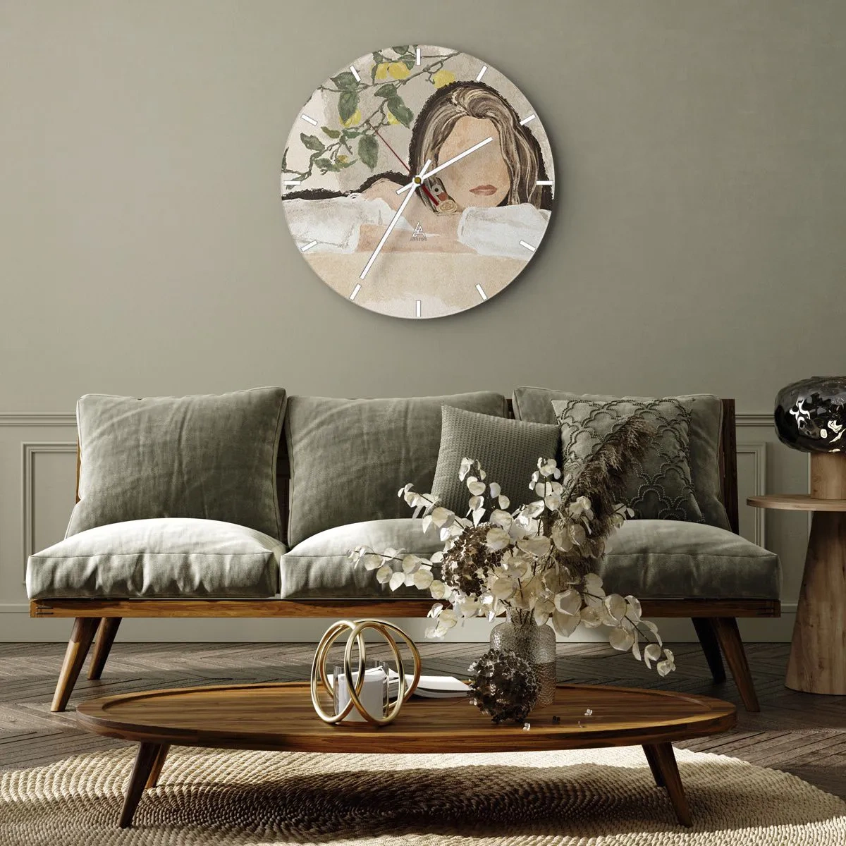 Relógio de parede - Relógio em vidro - Uma mulher de cabelos longos em frente a um limoeiro - 30x30cm - Beleza do sul - Decoração de parede moderna para a sala de estar, cozinha e quarto ARTTOR