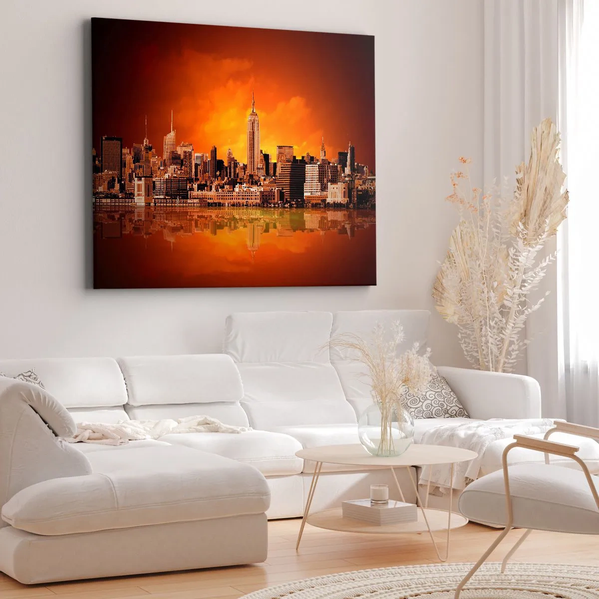 Quadro em tela - Panorama da cidade ao pôr do sol com edifícios refletidos na água - 70x50cm - Panorama metropolitano em amarelo e bronze - Decoração de parede moderna para a sala de estar e quarto ARTTOR