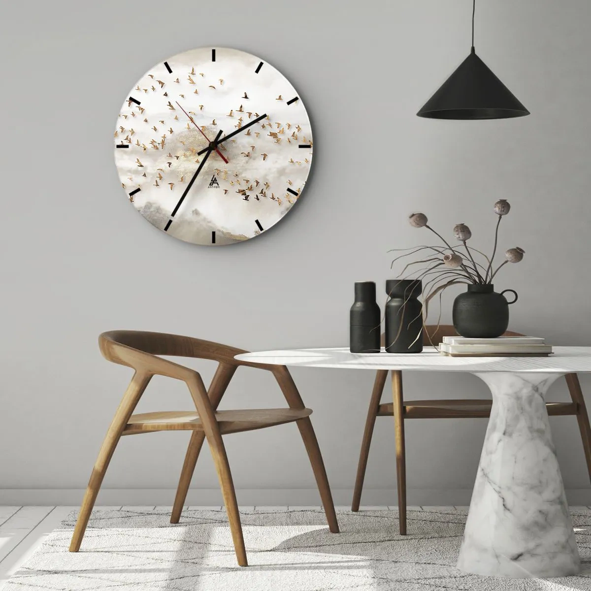 Relógio de parede - Relógio em vidro - Um bando de pássaros voando contra o pano de fundo das montanhas em uma névoa delicada - 30x30cm - Está na hora… - Decoração de parede moderna para a sala de estar, cozinha e quarto ARTTOR