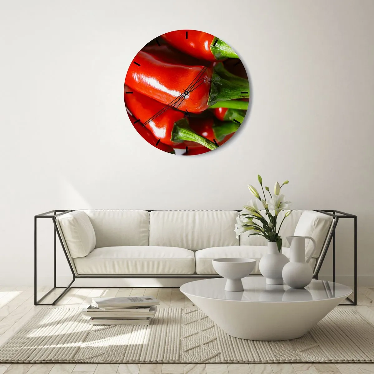 Relógio de parede - Relógio em vidro - Close-up de pimentas vermelhas - 30x30cm - Suculento, brilhante, liso - Decoração de parede moderna para a sala de estar, cozinha e quarto ARTTOR