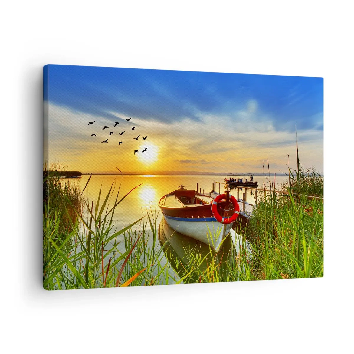 Quadro em tela - Um barco na margem de um lago ao pôr do sol - 70x50cm - Os corvos-marinhos já estão de saída - Decoração de parede moderna para a sala de estar e quarto ARTTOR