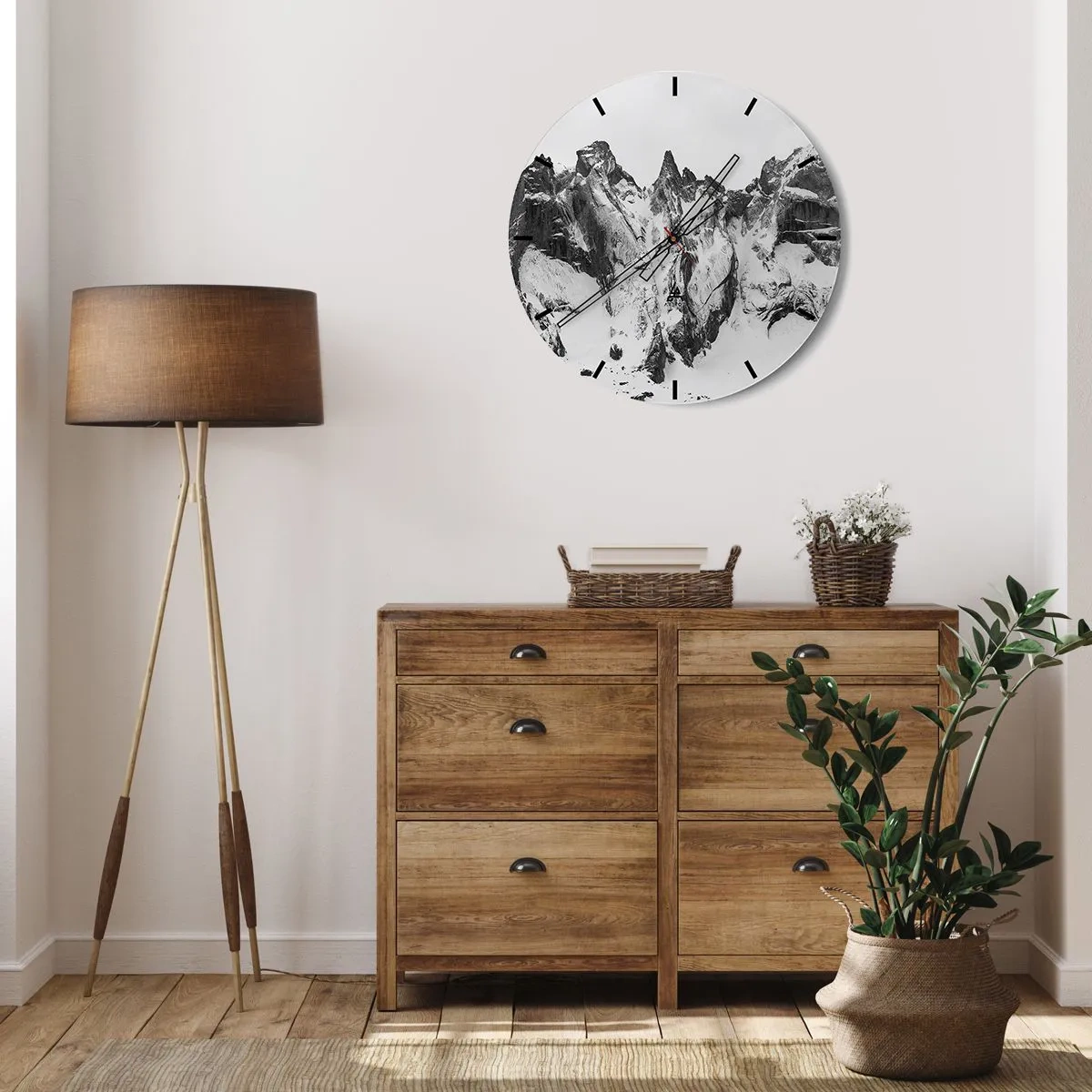Relógio de parede - Relógio em vidro - Picos de montanhas cobertos de neve em preto e branco - 30x30cm - O assustador cume de granito - Decoração de parede moderna para a sala de estar, cozinha e quarto ARTTOR