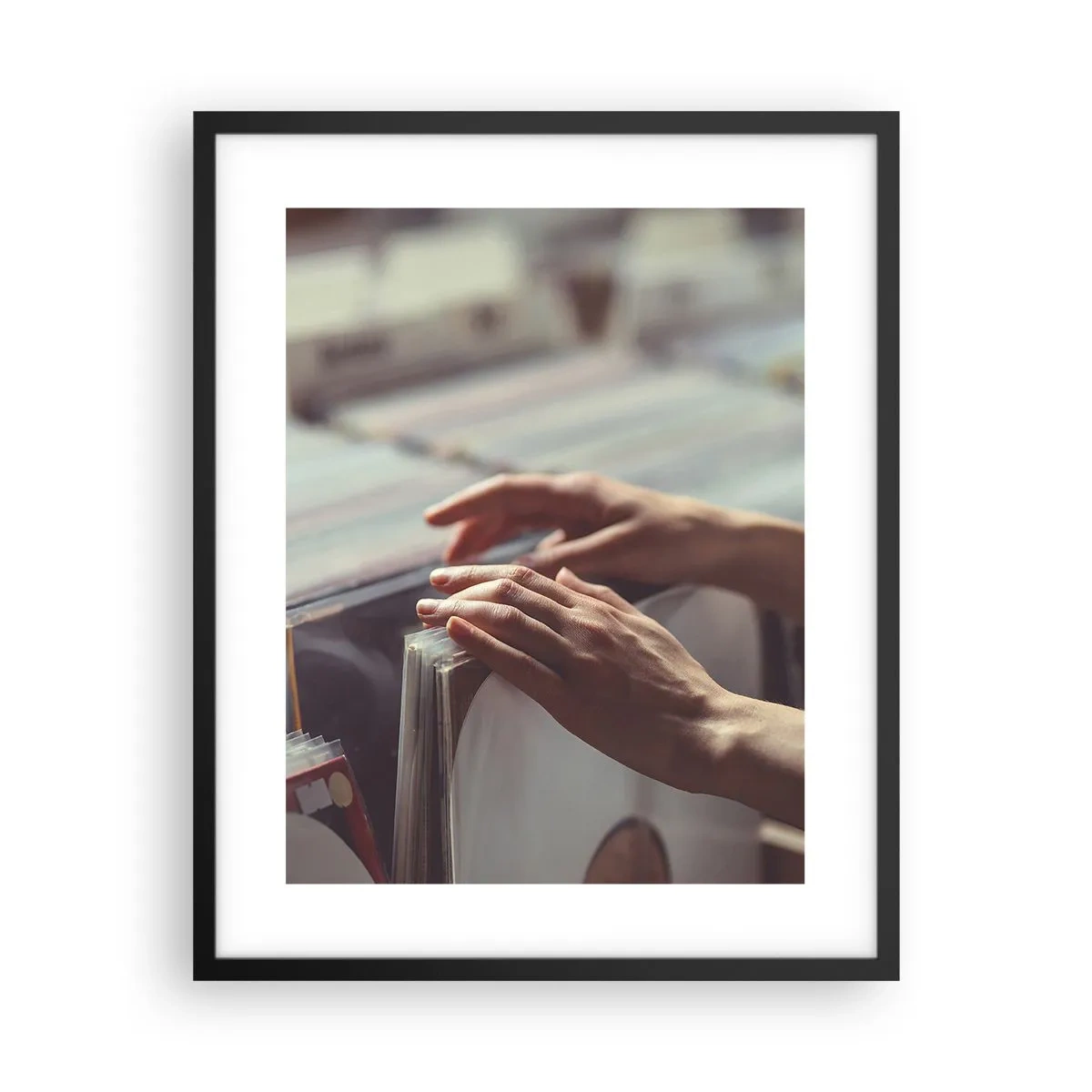 Pôster com moldura preta - Em busca de emoções - 40x50 cm