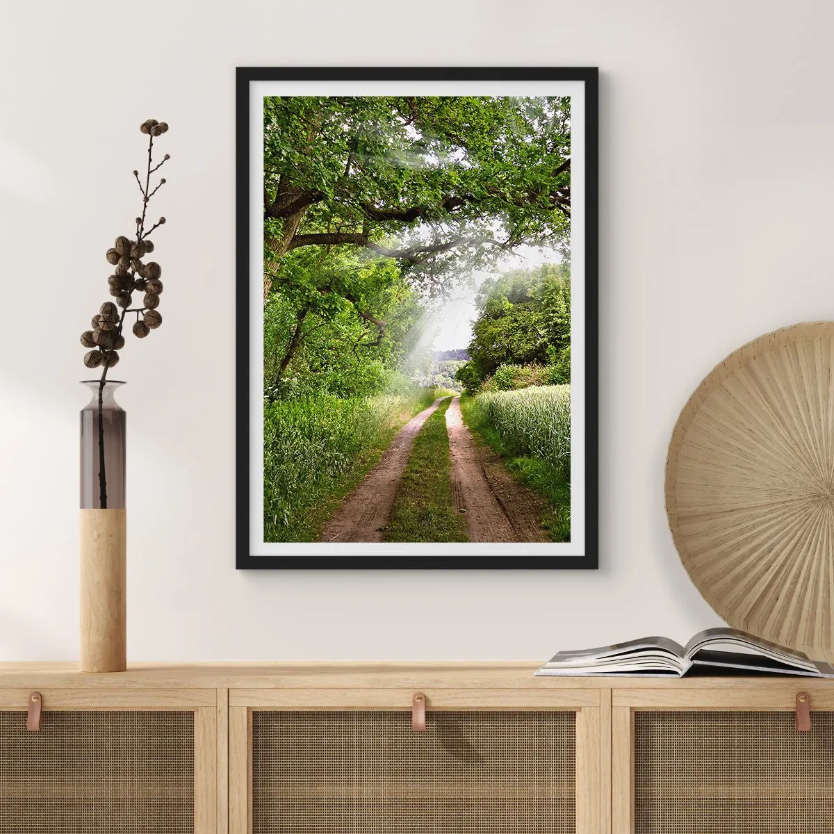 Pôster com moldura preta - Uma estrada de terra sombreada cercada por árvores verdejantes e prados - 50x70cm - Os pastores de Arcadia - Decoração de parede moderna para a sala de estar e quarto ARTTOR