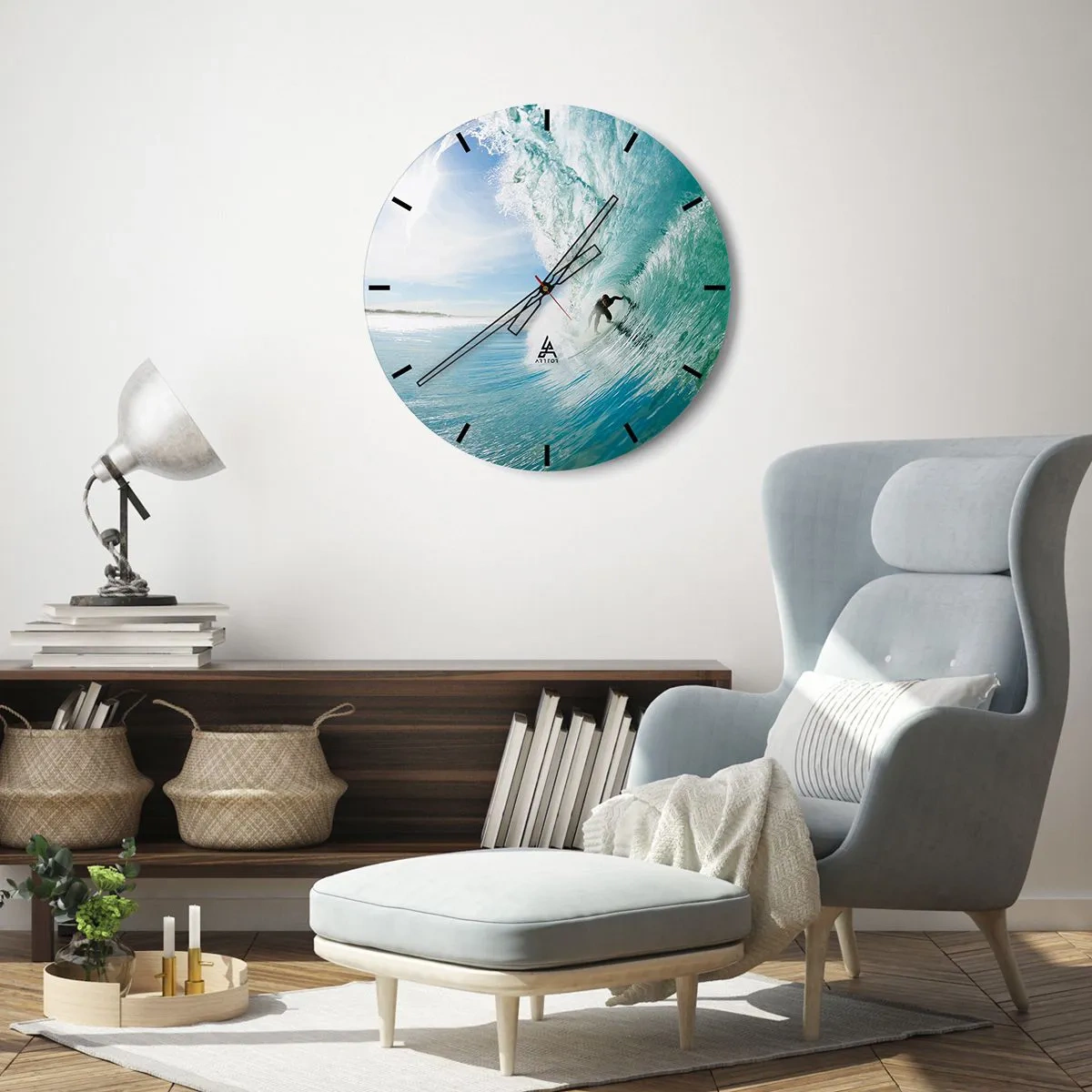 Relógio de parede - Relógio em vidro - Surfista em um túnel de água contra um céu azul - 30x30cm - Na crista da onda - Decoração de parede moderna para a sala de estar, cozinha e quarto ARTTOR