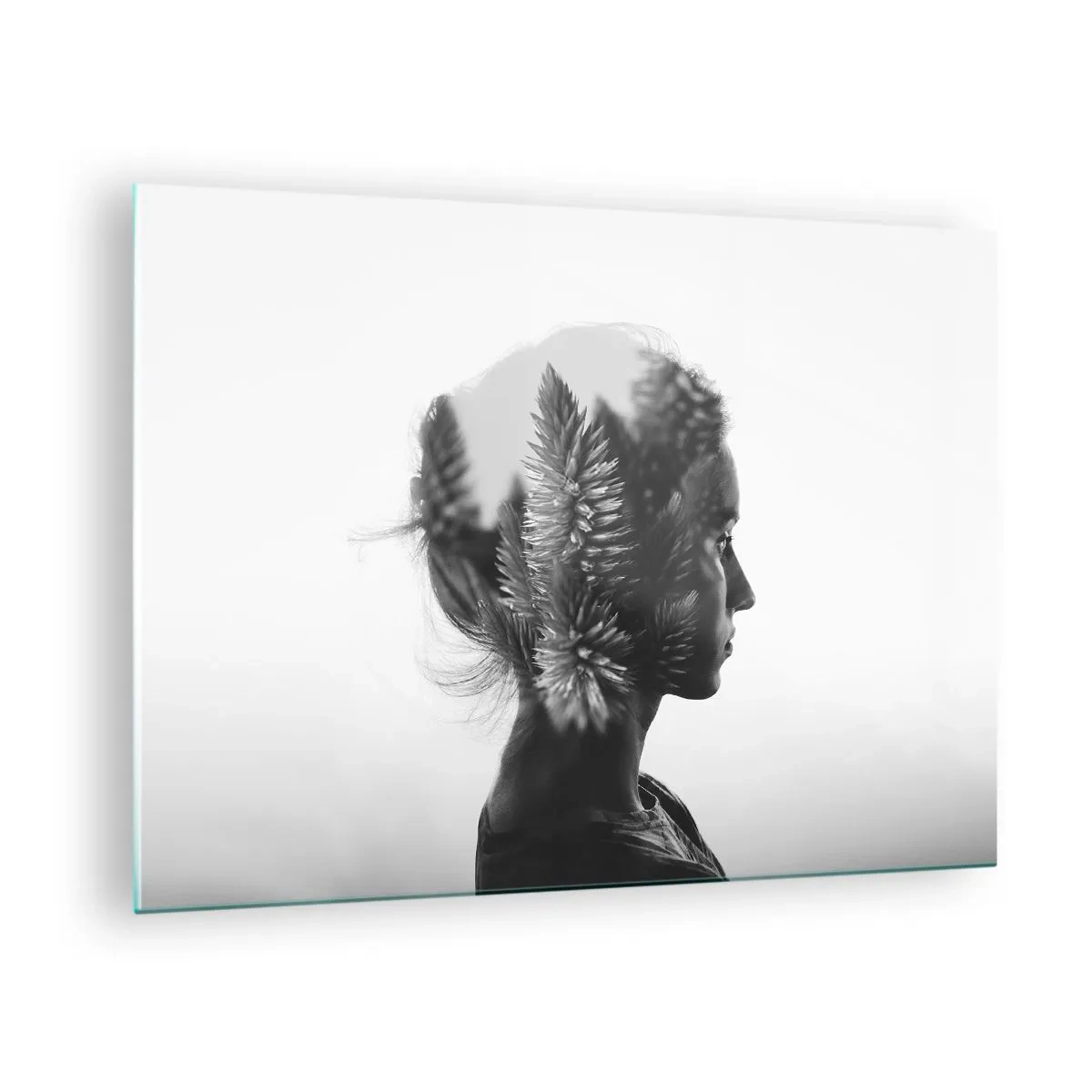 Quadro em vidro - Uma mulher em preto e branco com um motivo de floresta de coníferas sobreposto - 70x50cm - A senhora do pinhal - Decoração de parede moderna para a sala de estar e quarto ARTTOR