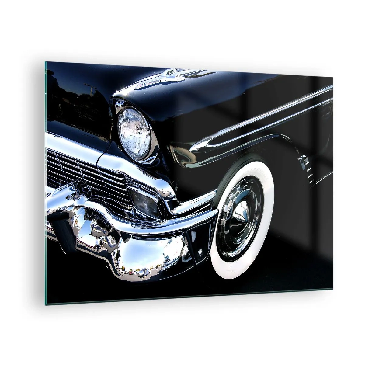 Quadro em vidro - Close-up de um carro preto antigo com detalhes cromados - 70x50cm - Clássicos em prata, preto e branco - Decoração de parede moderna para a sala de estar e quarto ARTTOR