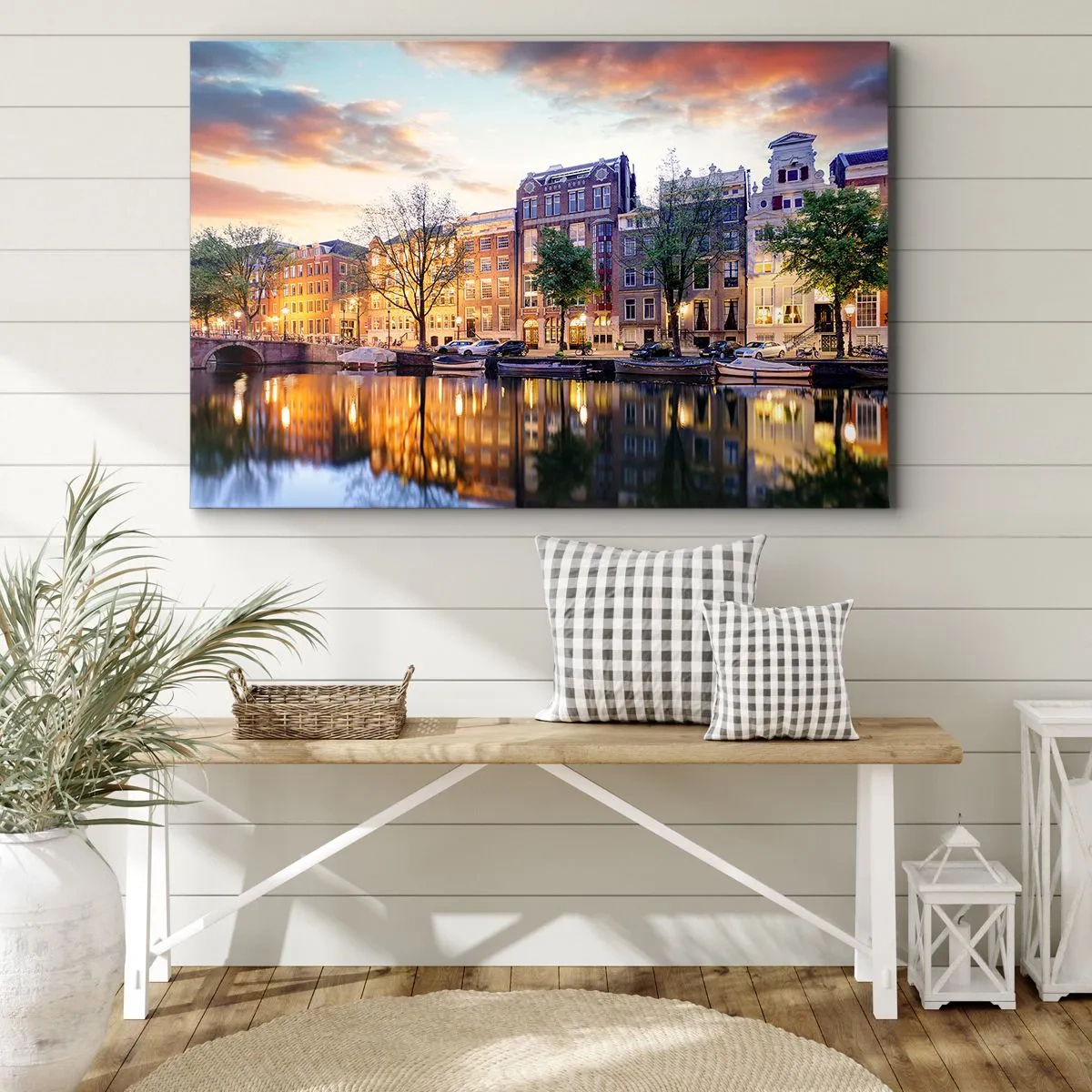 Quadro em tela - Canal com reflexo de casas de cortiços na luz do entardecer - 70x50cm - Beleza holandesa contida e calma - Decoração de parede moderna para a sala de estar e quarto ARTTOR
