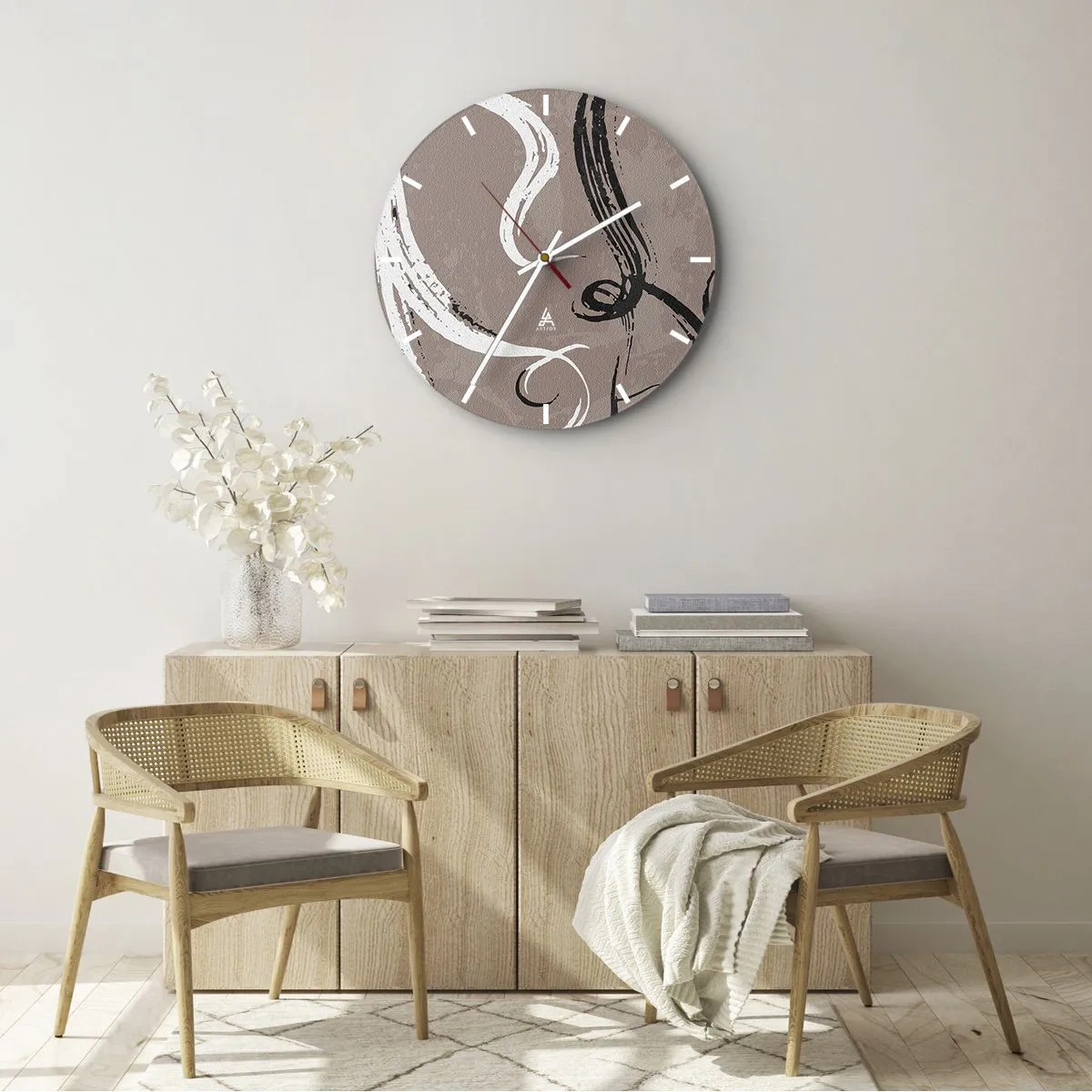 Relógio de parede - Relógio em vidro - Fundo marrom com pinceladas expressivas em preto e branco - 30x30cm - Composição – a busca pela plenitude - Decoração de parede moderna para a sala de estar, cozinha e quarto ARTTOR