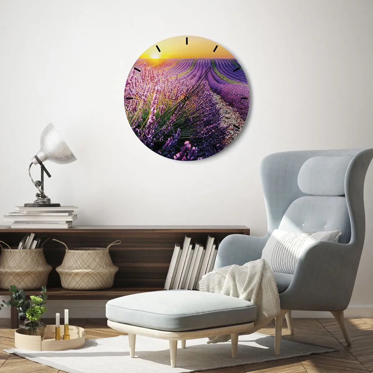 Relógio de parede - Relógio em vidro - Campo de lavanda ao pôr do sol com um caminho rochoso - 30x30cm - Prado perfumado - Decoração de parede moderna para a sala de estar, cozinha e quarto ARTTOR