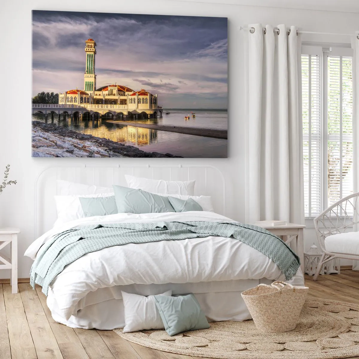 Quadro em tela - Um edifício impressionante com um minarete sobre a água, rodeado por uma paisagem tranquila - 70x50cm - Templo da natureza - Decoração de parede moderna para a sala de estar e quarto ARTTOR
