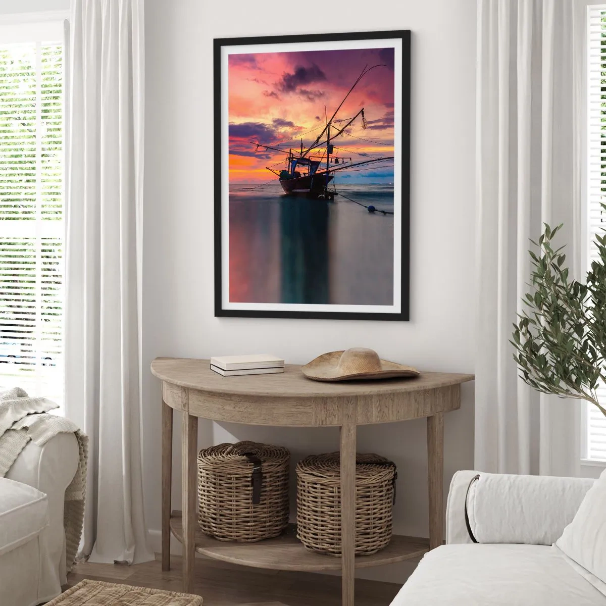 Pôster com moldura preta - Embarcação de pesca com o pôr do sol como pano de fundo na praia - 50x70cm - Noite exótica - Decoração de parede moderna para a sala de estar e quarto ARTTOR