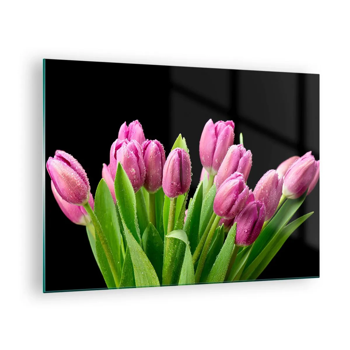 Quadro em vidro - Um buquê de tulipas rosas cobertas com gotas de água sobre um fundo preto. - 70x50cm - Alegria lilás da primavera - Decoração de parede moderna para a sala de estar e quarto ARTTOR