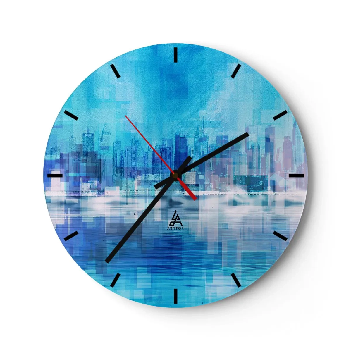 Relógio de parede - Relógio em vidro - Um panorama da cidade em tons de azul e roxo com um efeito abstrato. - 30x30cm - Imerso em azul - Decoração de parede moderna para a sala de estar, cozinha e quarto ARTTOR