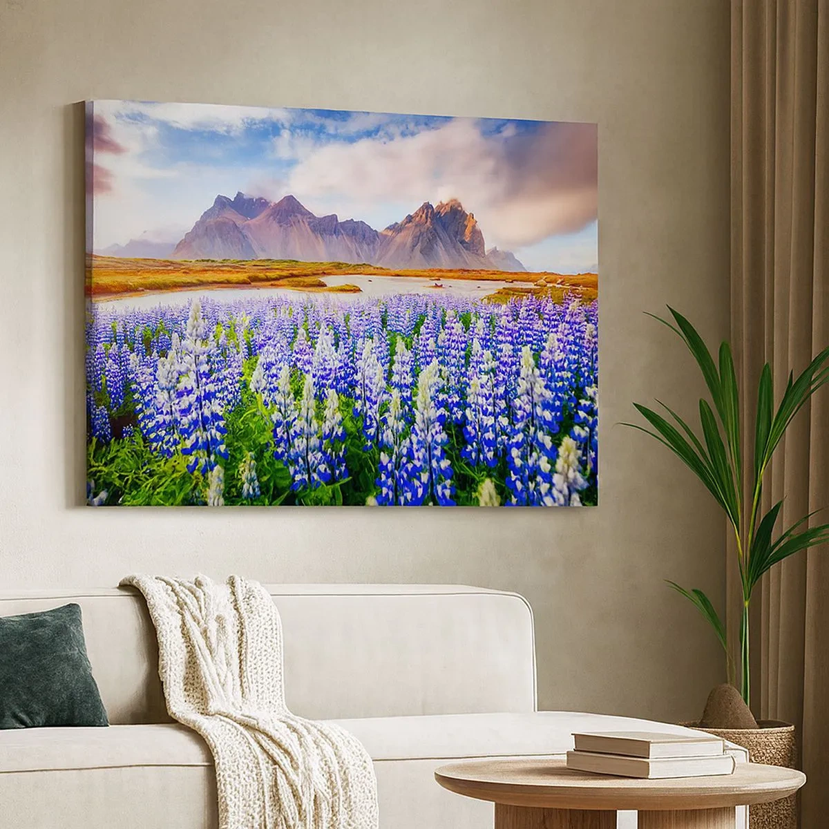Quadro em tela - Flores em uma paisagem montanhosa com um céu pitoresco - 70x50cm - Força e severidade ao lado da suavidade - Decoração de parede moderna para a sala de estar e quarto ARTTOR