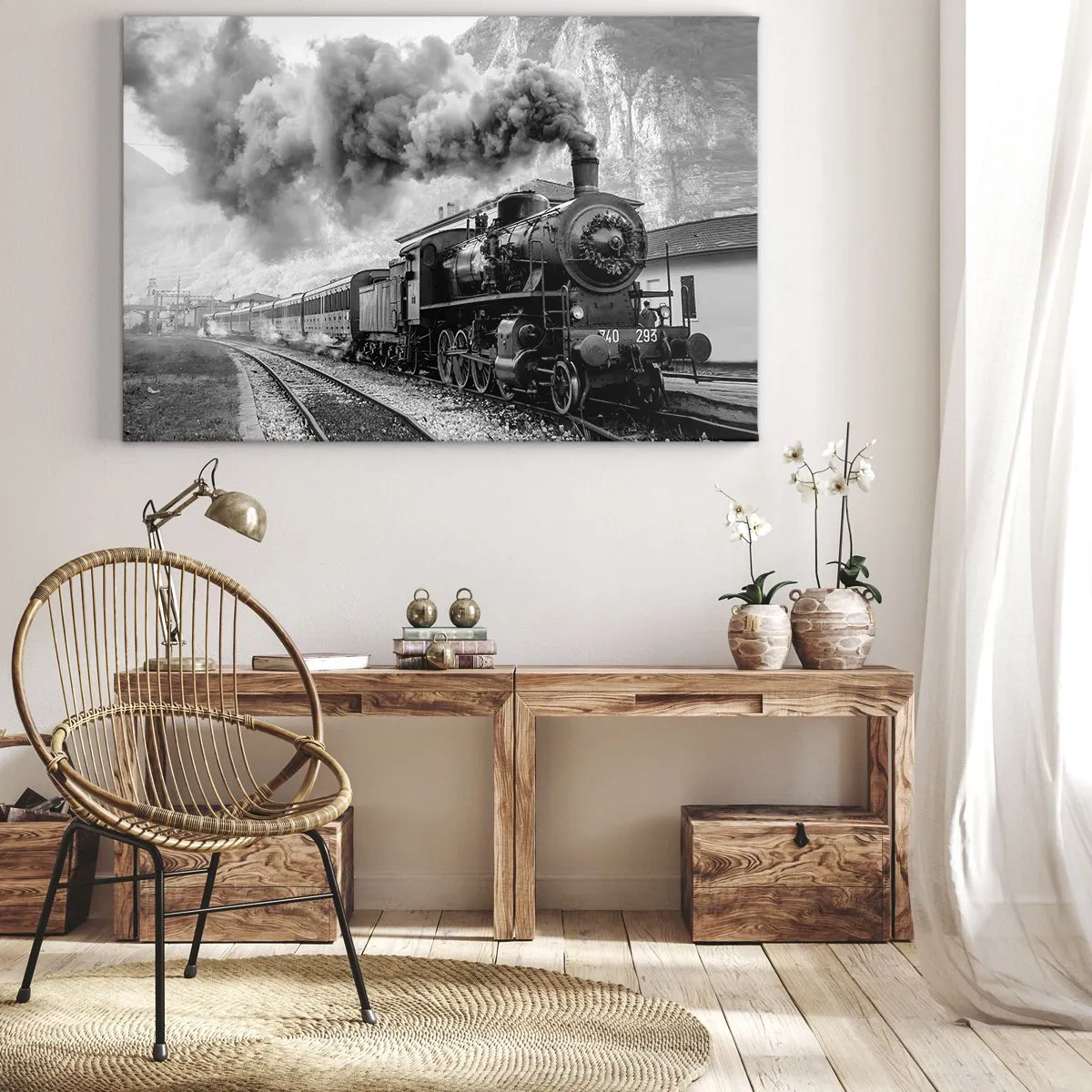 Quadro em tela - Uma locomotiva a vapor em preto e branco contra uma paisagem montanhosa - 70x50cm - À espera na estação... - Decoração de parede moderna para a sala de estar e quarto ARTTOR