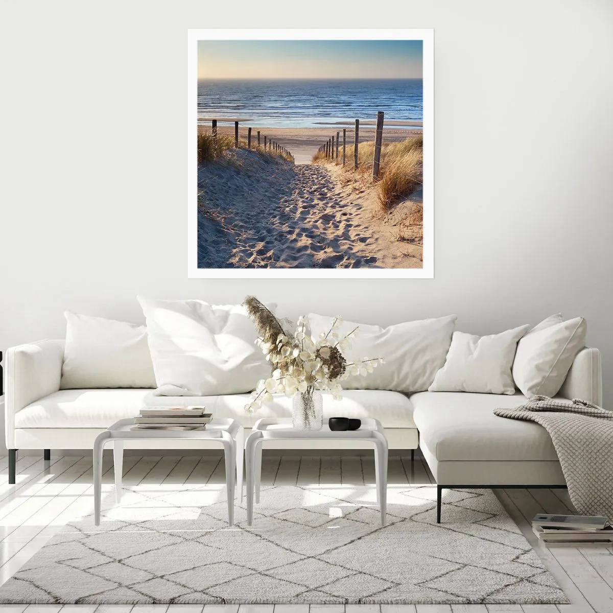 Pôster - O som do mar, o canto dos pássaros, a praia selvagem entre a relva... - 30x30 cm