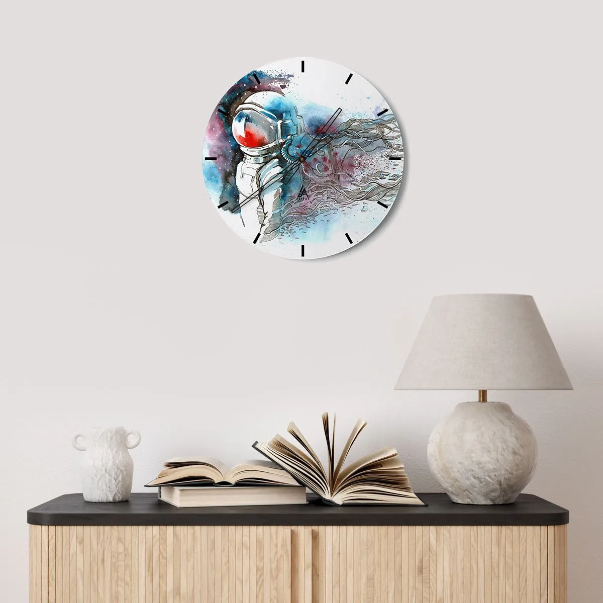 Relógio de parede - Relógio em vidro - Astronauta no espaço - 30x30cm - Sozinho com o espaço - Decoração de parede moderna para a sala de estar, cozinha e quarto ARTTOR