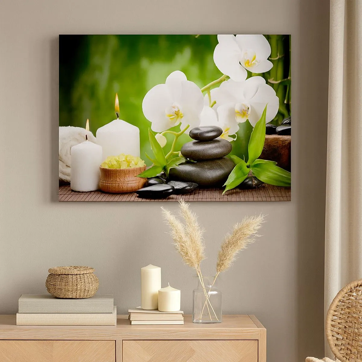 Quadro em tela - Orquídeas, velas e pedras cercadas pela natureza - 70x50cm - Um toque perfumado, floral e suave - Decoração de parede moderna para a sala de estar e quarto ARTTOR