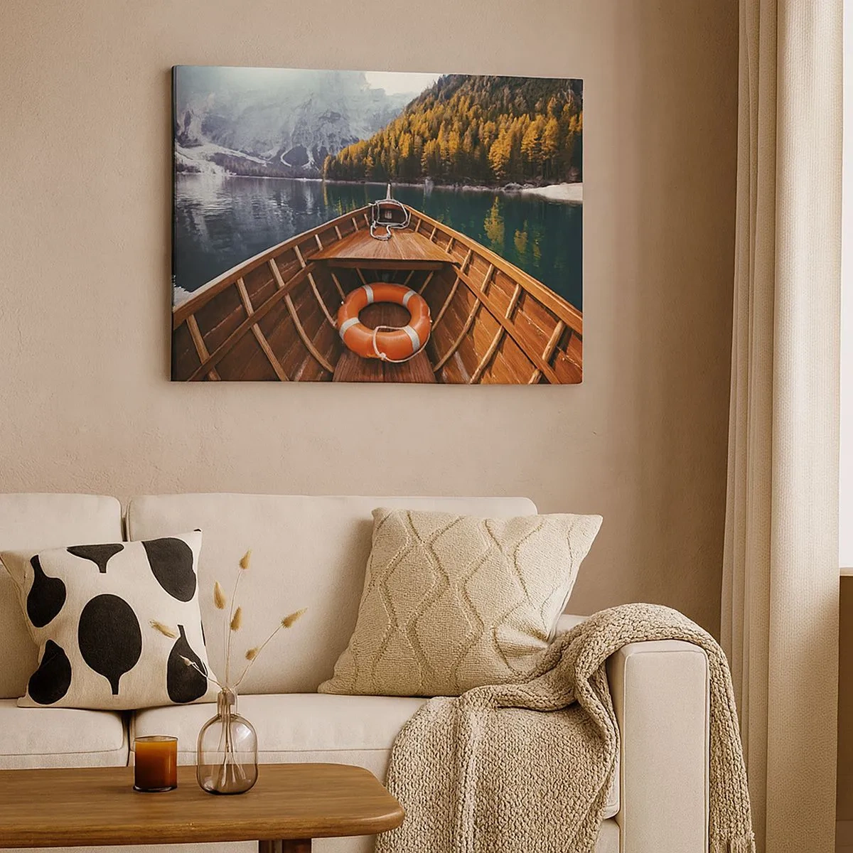Quadro em tela - Um barco de madeira em um lago de montanha cercado por floresta - 70x50cm - Excursão na montanha - Decoração de parede moderna para a sala de estar e quarto ARTTOR